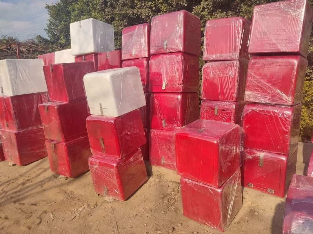 صناديق الدليفري الفيبر جلاس للمطاعم والكافيهات وشركات التوصيل من شركة الملوك للفيبر جلاس