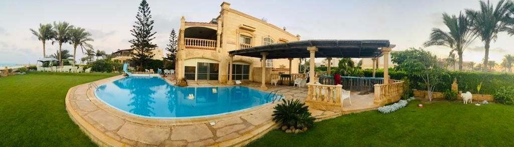 Castle For Sale In Marina 5 - قصر للبيع في مارينا 5 (E5709)