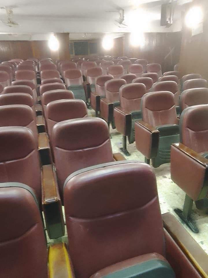 صيانه كراسي المسرح